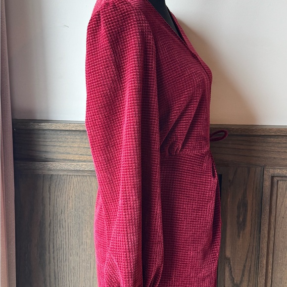 Simplee Apparel Red Ribbed Wrap Dress with Bishop Sleeves nwt - Picture 6 of 9